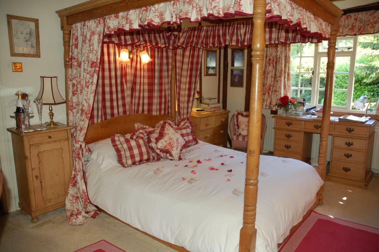 Clayton Wickham Farmhouse Hurstpierpoint Экстерьер фото