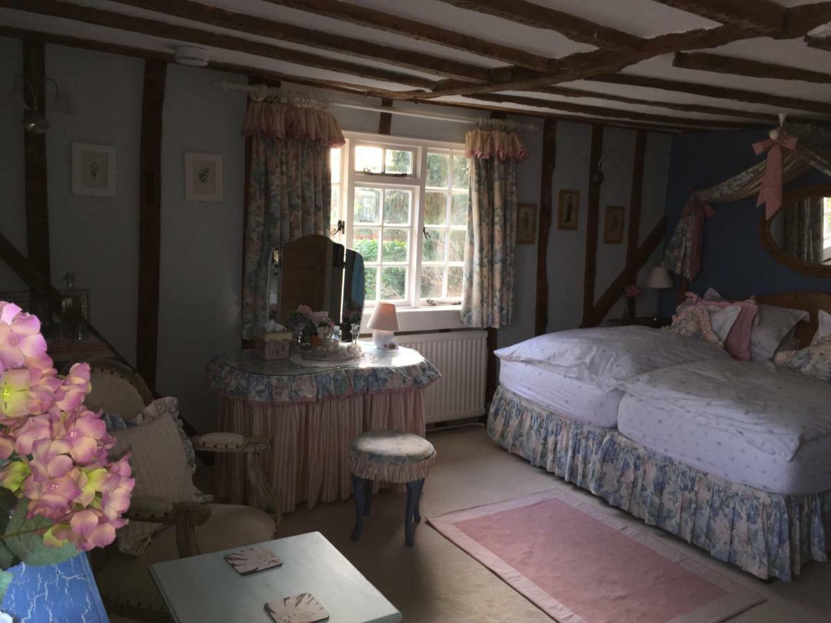 Clayton Wickham Farmhouse Hurstpierpoint Экстерьер фото