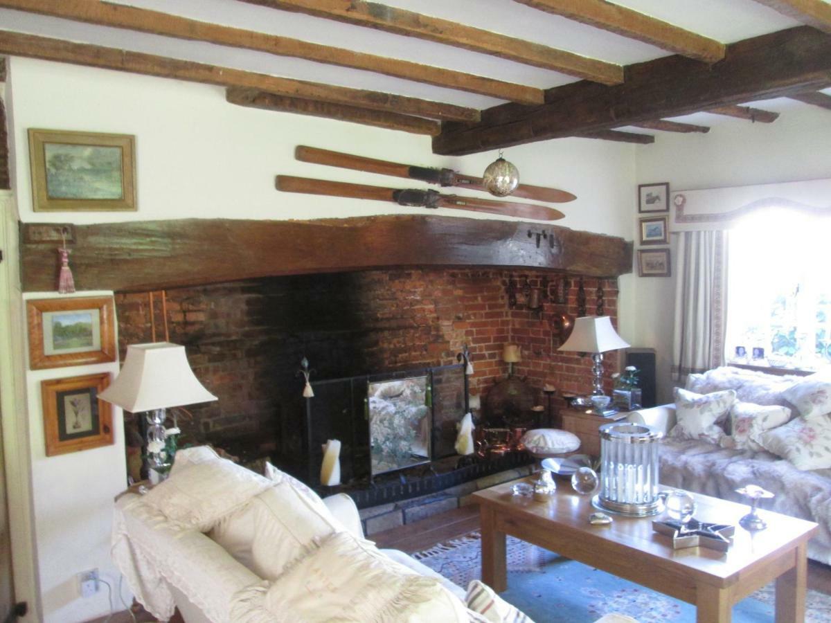 Clayton Wickham Farmhouse Hurstpierpoint Экстерьер фото